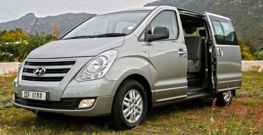 7 Seater Fleet Unit Parking
